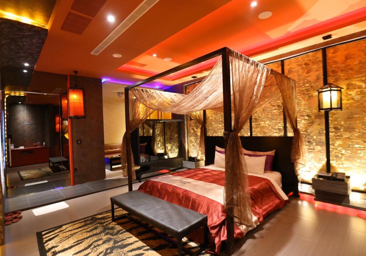 Yosemite Motel - Taiyuan Branch Taichung Esterno foto